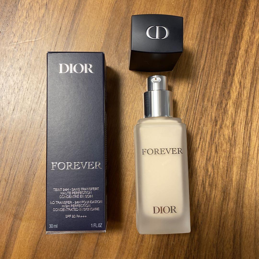 【ほぼ新品】箱あり　Dior ディオールスキン　フォーエバー　フルイド　マット