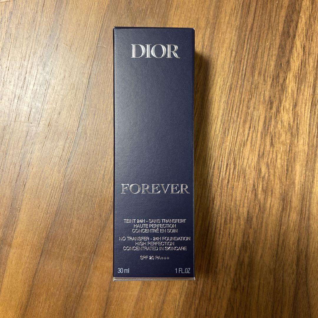【ほぼ新品】箱あり　Dior ディオールスキン　フォーエバー　フルイド　マット