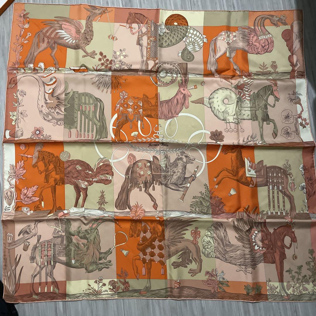 Hermès シルクスカーフ 動物モチーフ 90cm - メルカリ