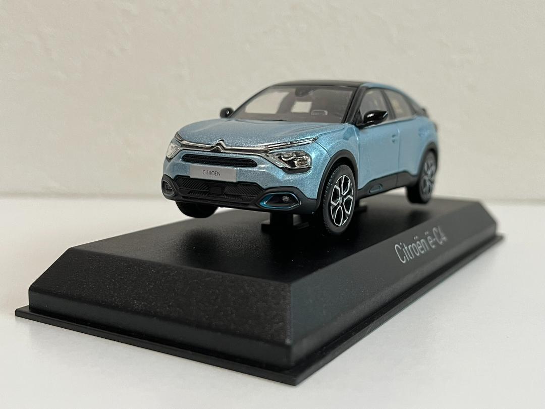 ミニカー　シトロエン　e-C4 NOREV 1/43