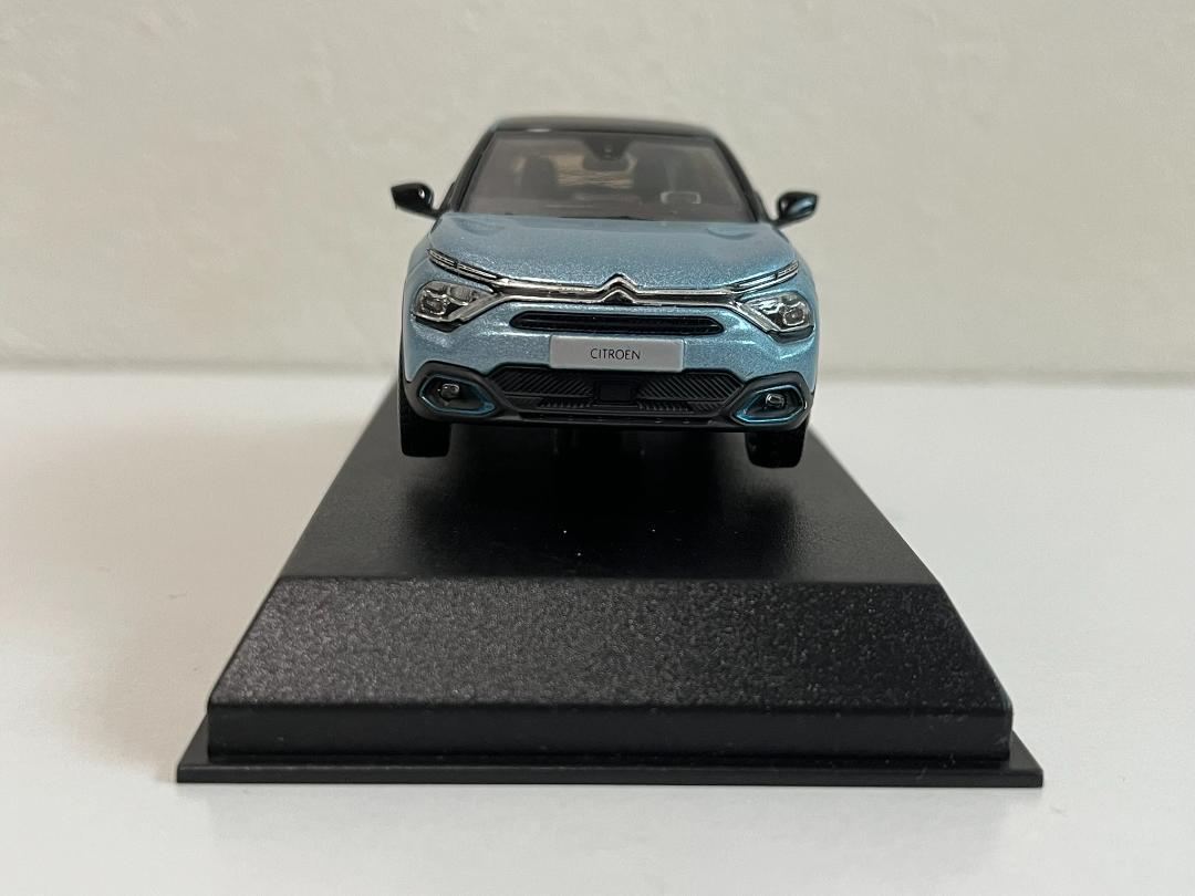 ミニカー　シトロエン　e-C4 NOREV 1/43