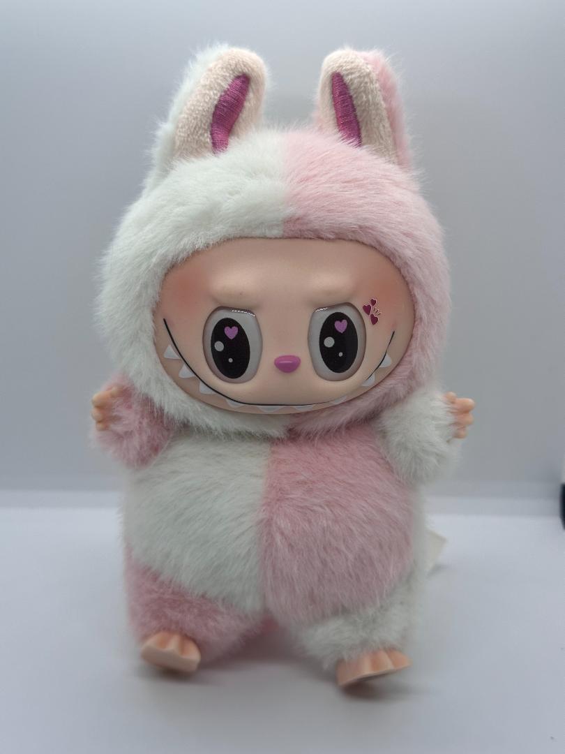 LABUBU ぬいぐるみ MONSTERS ラブブ　半分ピンクとシロ