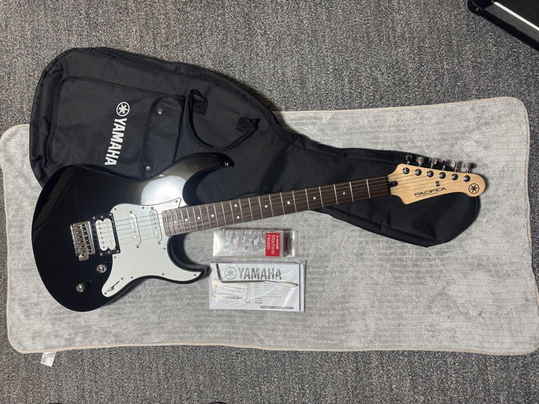 YAMAHA / PACIFICA112V BL パシフィカ　ロック式ペグ