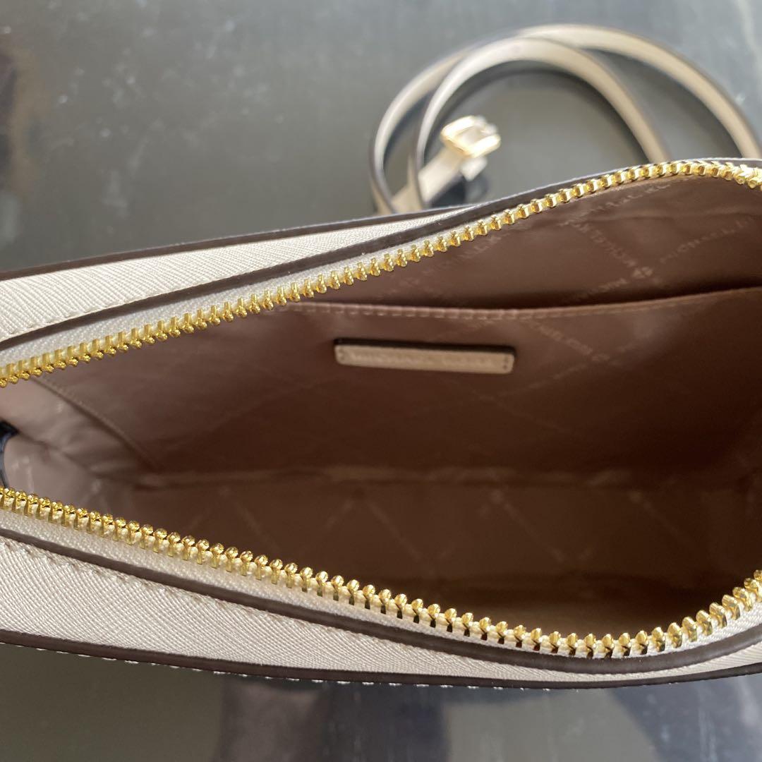 MICHAEL KORS ホワイトショルダーバッグ