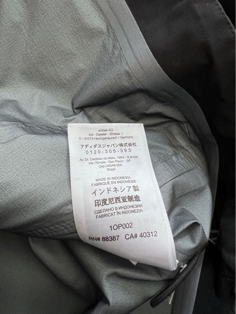 【定価88,000】Y-3 TERREX GORE-TEX フード付きジャケット 【定価88,000】Y-3 TERREX GORE-TEX フード付きジャケット