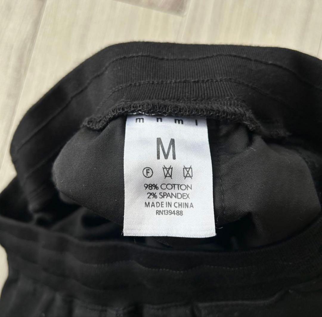 【美品】mnml ミニマル カーゴパンツ イージー M 黒 ストレッチ 【美品】mnml ミニマル カーゴパンツ イージー M 黒 ストレッチ