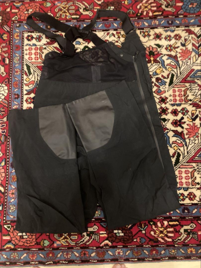 BURTON AK457 GUIDE JK BIB S 黒