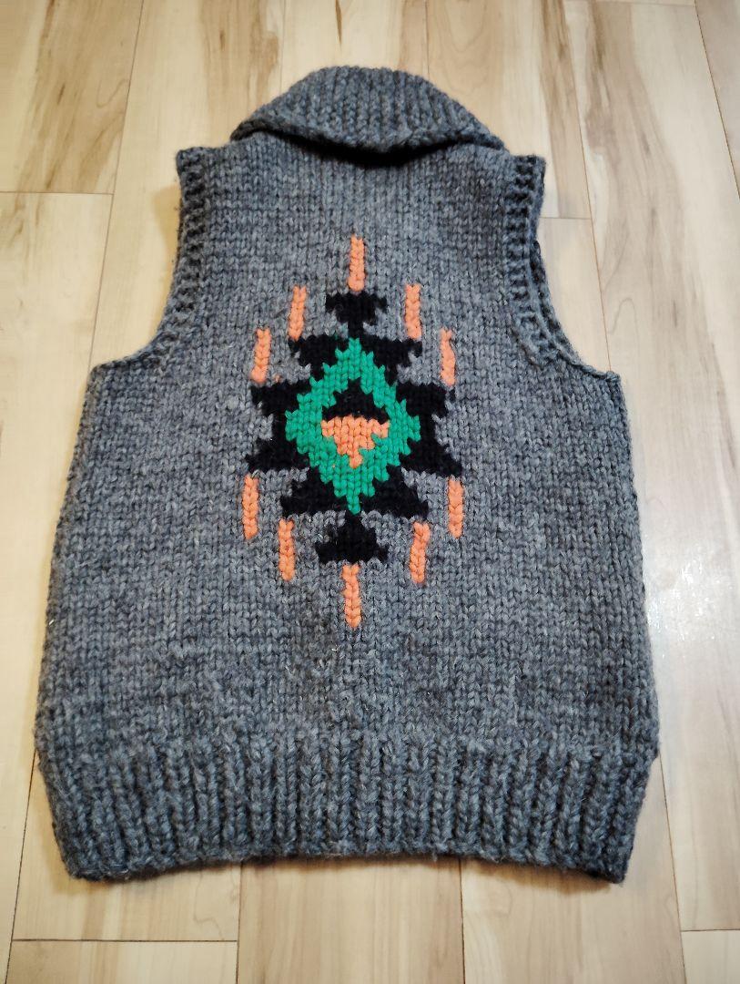 Kanata カウチンニットベスト ネイティブ柄 背面刺繍 CANADA