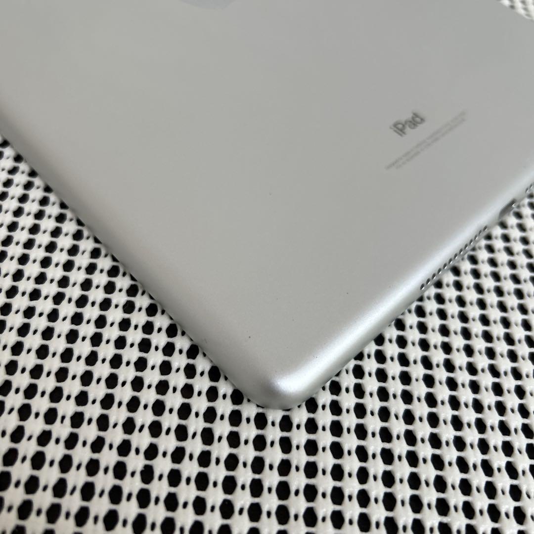 9843【早い者勝ち】iPad6 第6世代 32GB WIFIモデル☆