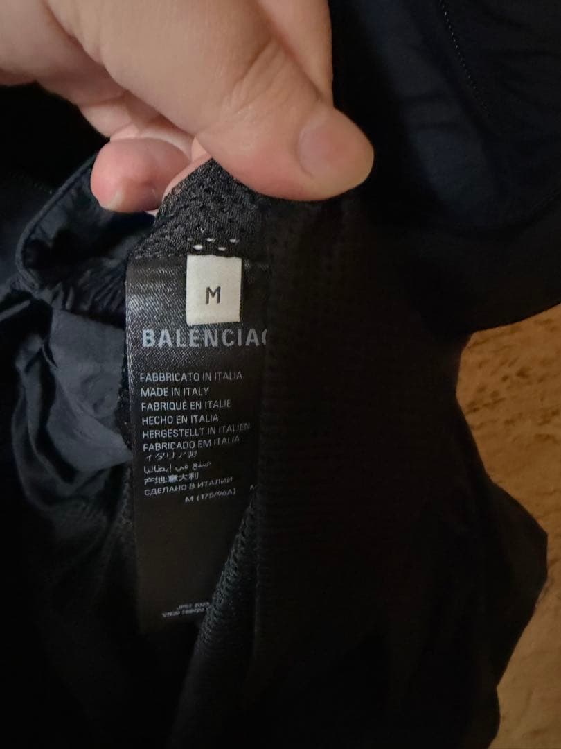 新品 BALENCIAGA バレンシアガ ナイロンジャケット トラックジャケット 新品 BALENCIAGA バレンシアガ ナイロンジャケット トラックジャケット