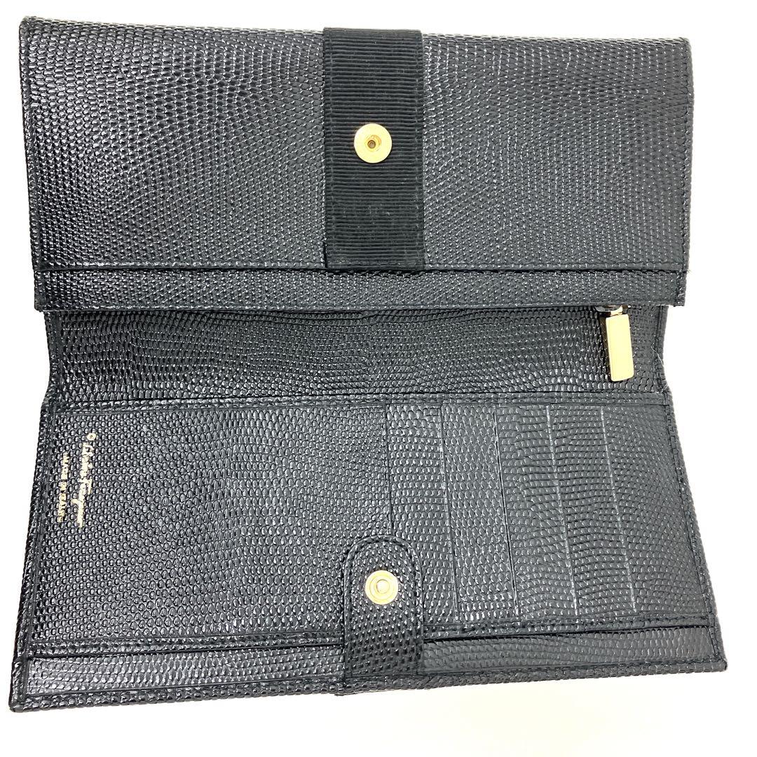 Salvatore Ferragamo フェラガモ ヴァラ 長財布