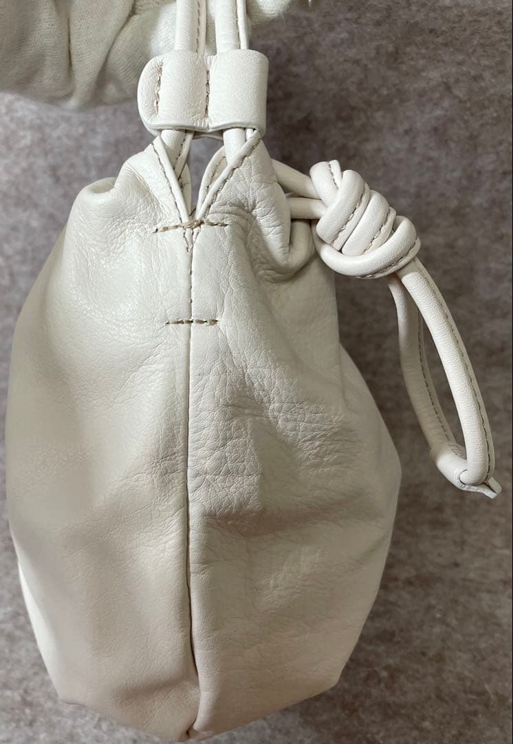 【3650】russet レザー巾着バッグ・レザーキーリング付き