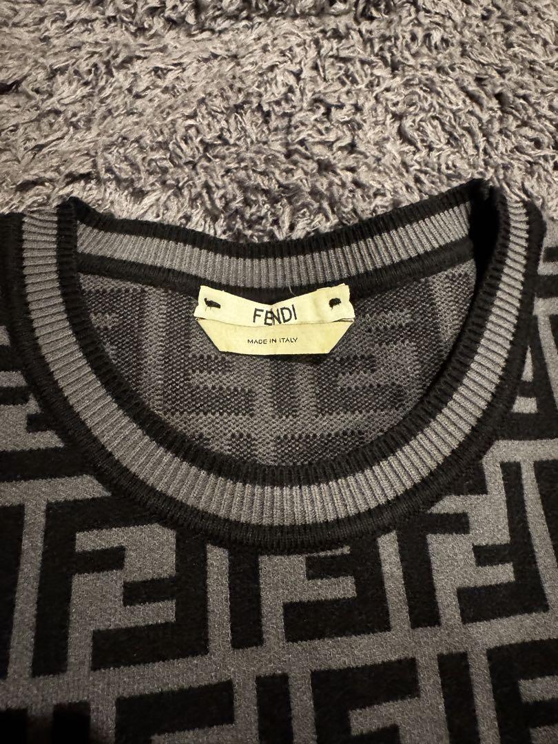 FENDI フェンディ
