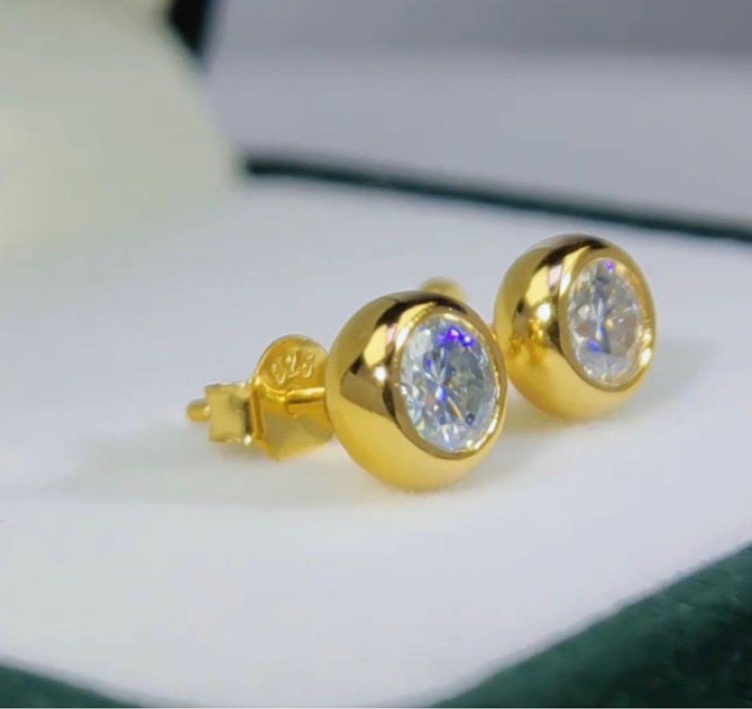 1カラット】輝き放つ18K×モアサナイトピアス - メルカリ