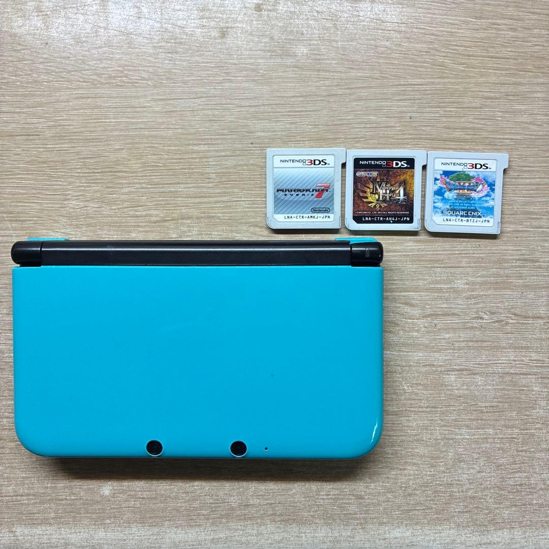 ニンテンドー3DS LL 水色 ゲームカード 充電器付き 交渉可目立った傷や汚れなし