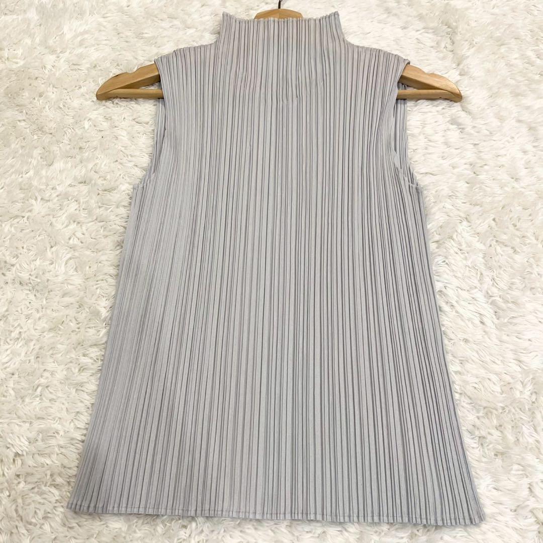 プリーツプリーズ Vネックチュニック ノースリーブトップス イッセイミヤケ PLEATS PLEASE ISSEY MIYAKE（チュニック）のフリマアイテム一覧