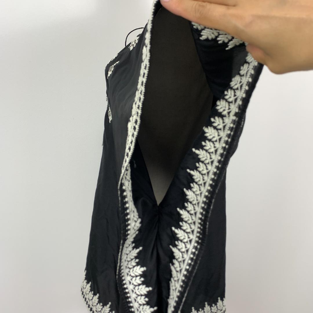 LA6094 EPOCA エポカ シルク100％ 半袖刺繡ポンチョ ブラック40