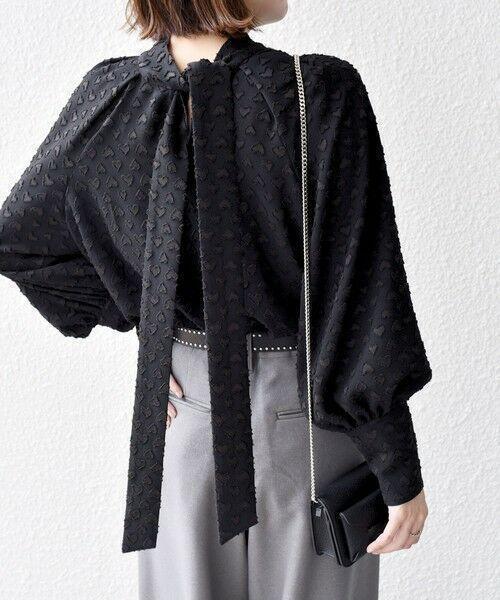 極美品✨定価１.１万❤️　黒　洗濯可　カット ジャカード ボウタイ ブラウス ◇ 5,394円