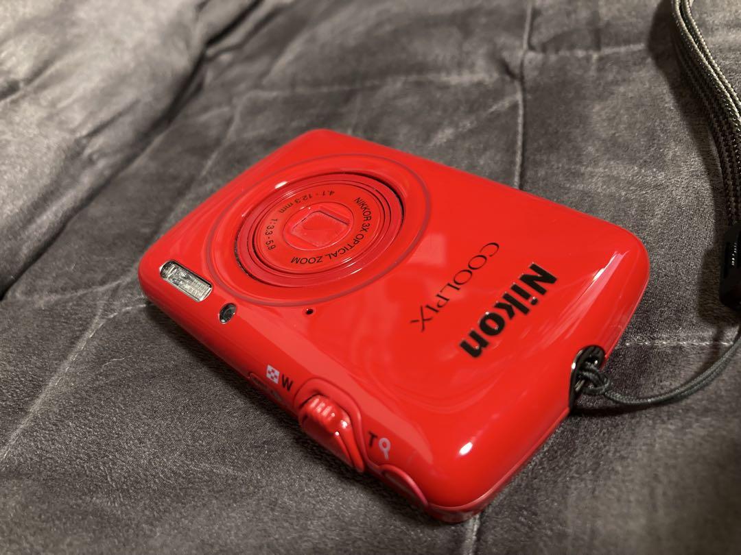 セール中　美品　Nikon COOLPIX S01 カメラ デジカメ