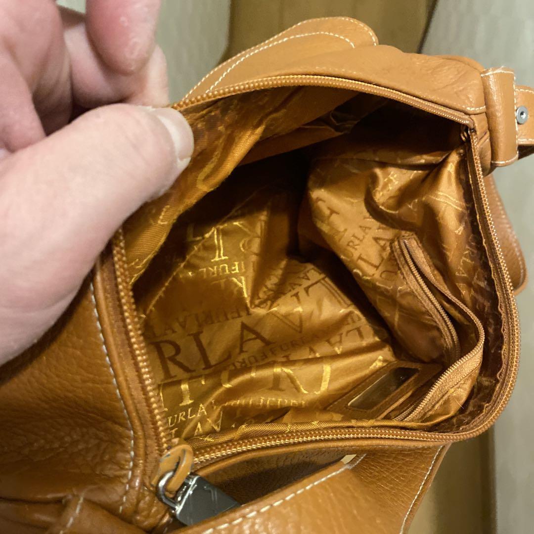 furla レザー ショルダーバッグ　イタリア製