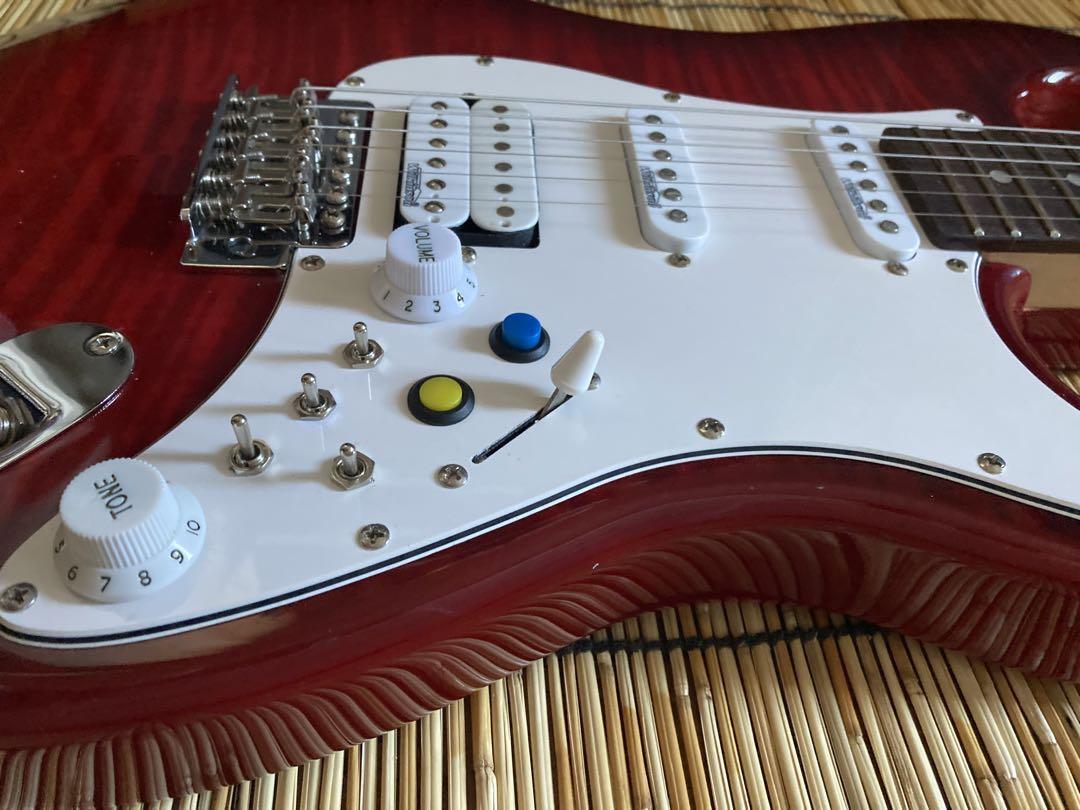 ☆美品　改造して新機能満載　ローノイズ化したBUSKERS ST