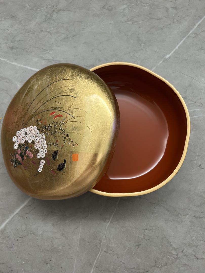 金色の合成漆器 花と鳥の装飾