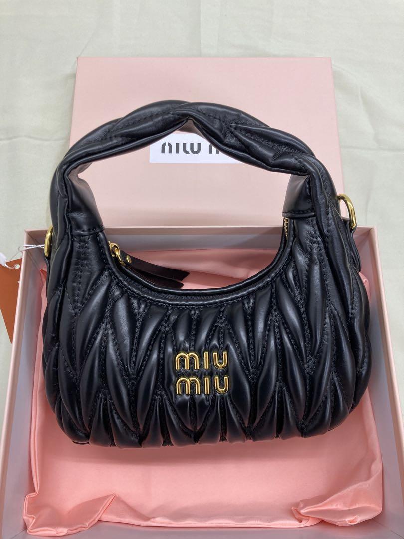 miumiuショルダーバッグ新品17