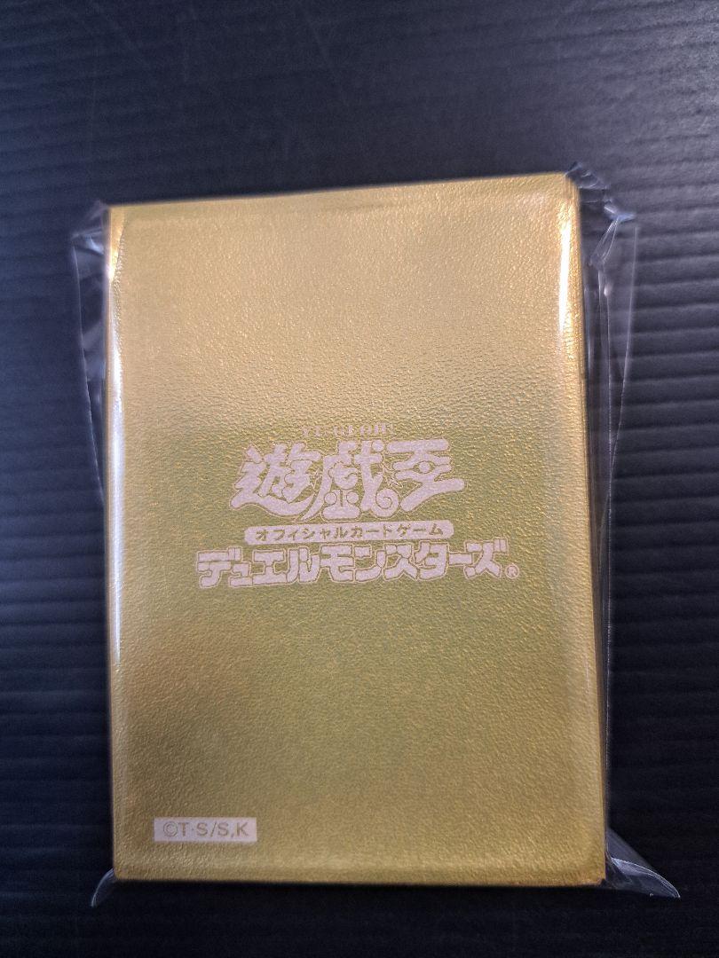 遊戯王 スリーブ ゴールド 初期 廃盤 100枚超 遊戯王 絶版 初期ロゴ メタリックゴールド スリーブ 65枚 希少