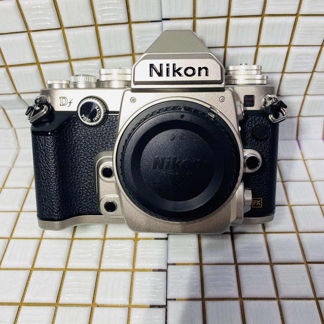 Nikon Df デジタル 一眼レフカメラ シルバー 箱あり 付属品有