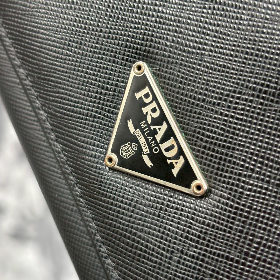 ✨美品✨ PRADA 長財布 サフィアーノレザー 三角ロゴ