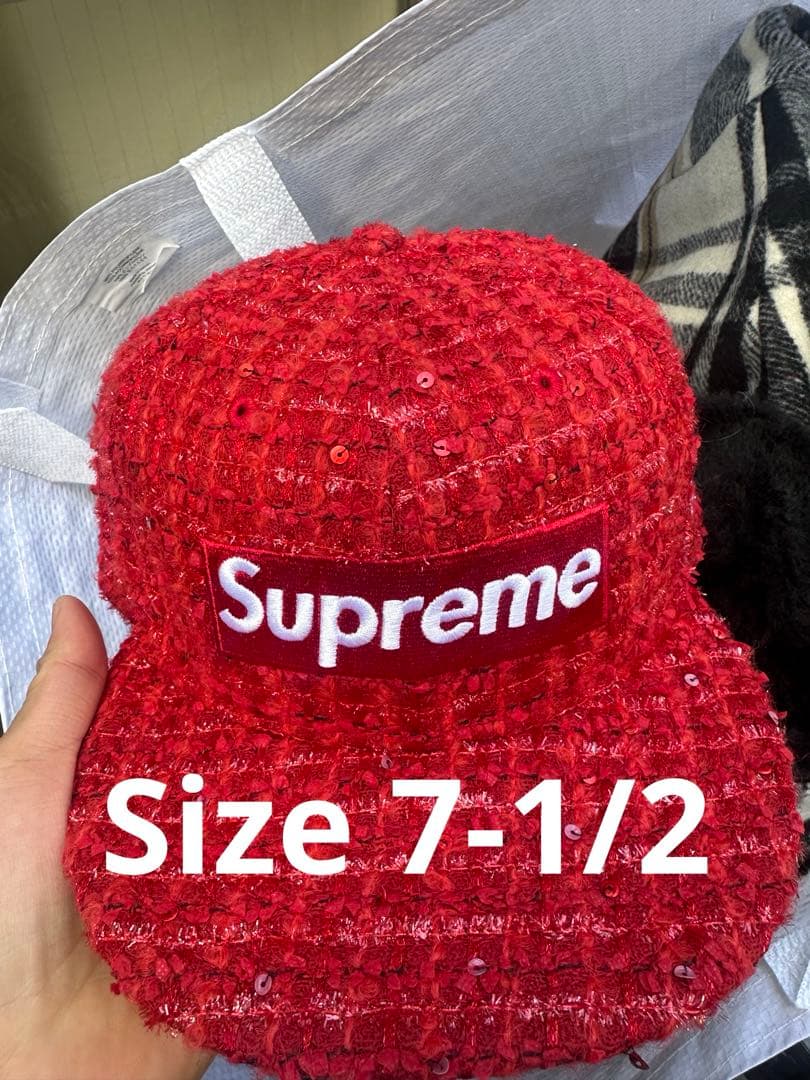 Supreme Boucle Box Logo New Era RedSUPREME