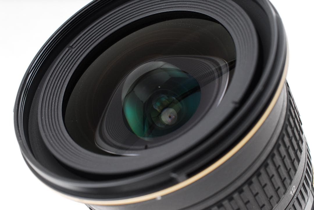 Nikon AF-S DX Nikkor 12-24mm f/4G IF-ED Nikon AF-S DX Nikkor 12-24mm f/4G IF-ED