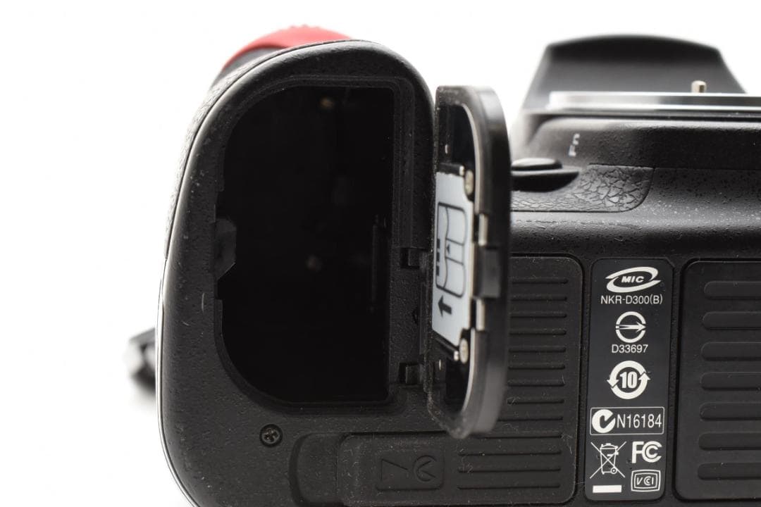 ★美品★Nikon ニコン D300 ボディ #19706 ☆美品☆Nikon ニコン D300 ボディ #19706 ニコン D300 ボディの