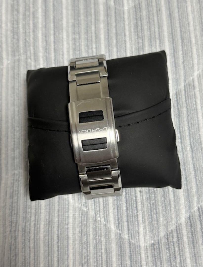 中古美品カシオG-SHOCK★国内正規品★MTG-B1000D-1AJFシルバー