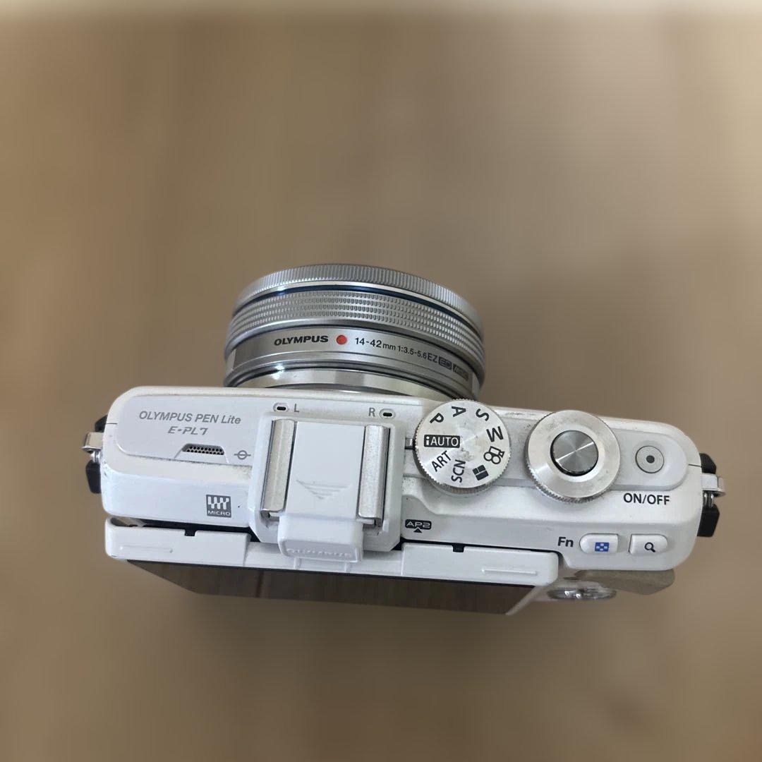 OLYMPUS オリンパス PEN E-PL7 ミラーレス一眼カメラ