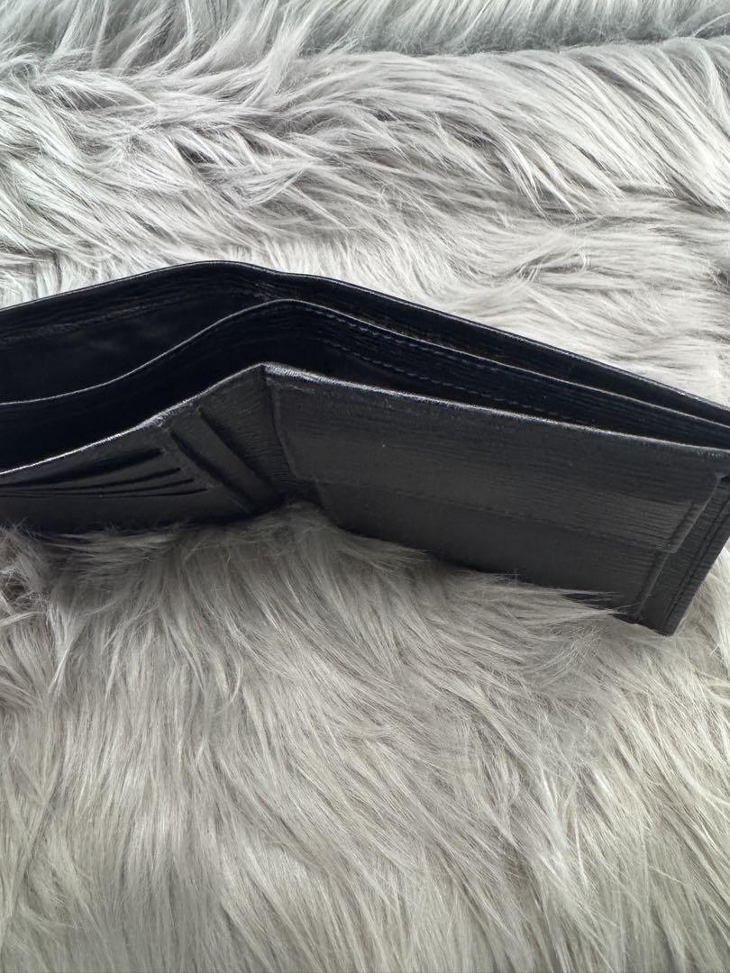Salvatore Ferragamo ブラックレザー 二つ折り財布