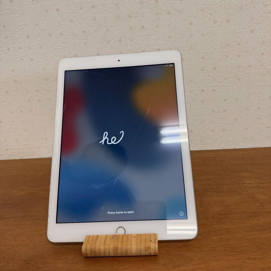 Apple iPad 第5世代 32GB シルバー ジャンク ジャンク】 iPad 第5世代 Wi-Fi 32GB シルバー-商品はお値下げ可能