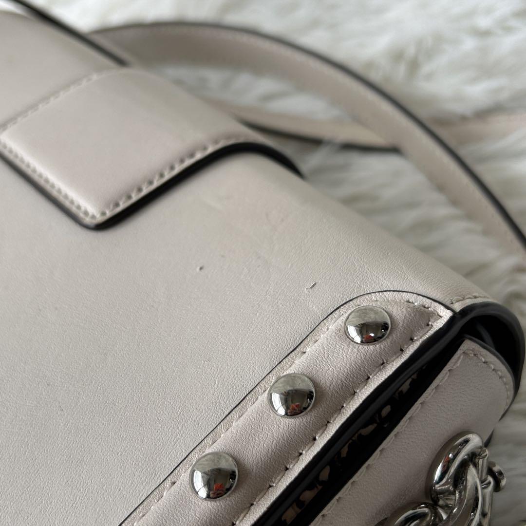 ︎︎COACH
