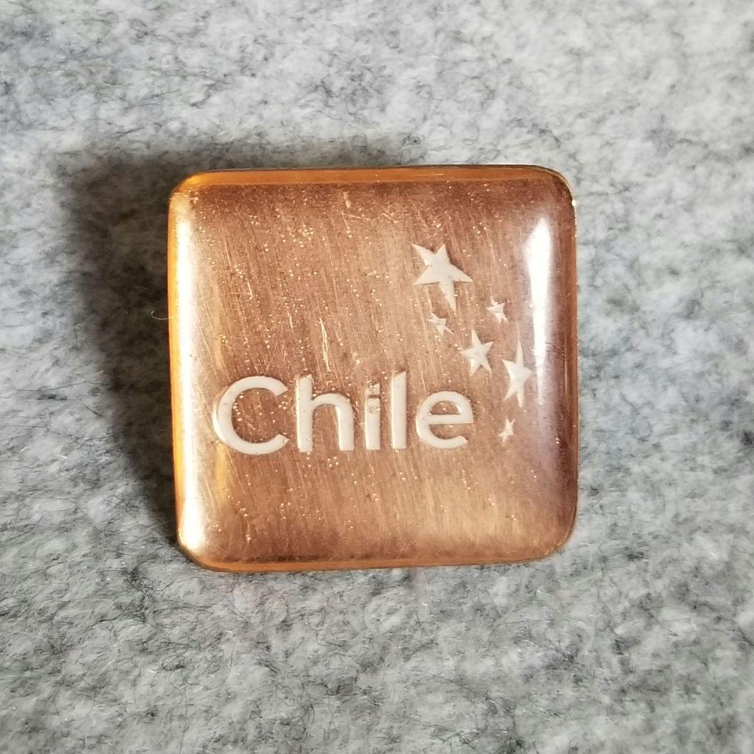 大阪・関西万博　チリの国旗と「Chile」ピンバッチ　希少非売品