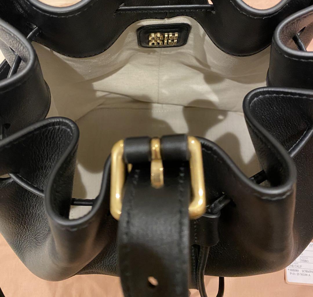 新品⭐︎miumiu レザーバケットバッグ ブラック 5BE089 - メルカリ