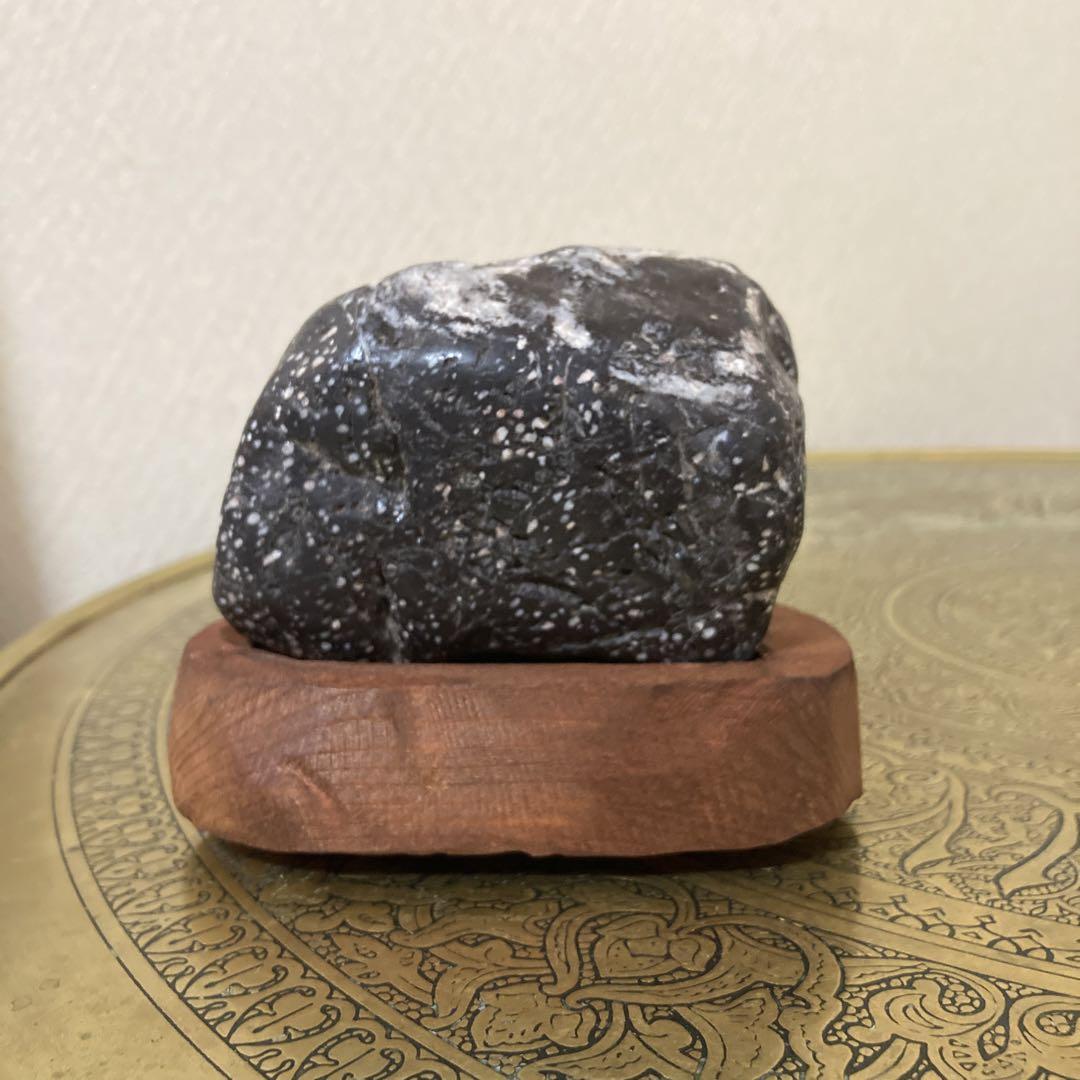鑑賞石　置物　水石　自然石〈検 孔雀石 紋石 菊花石 梅花石 原石 鉱物 置石