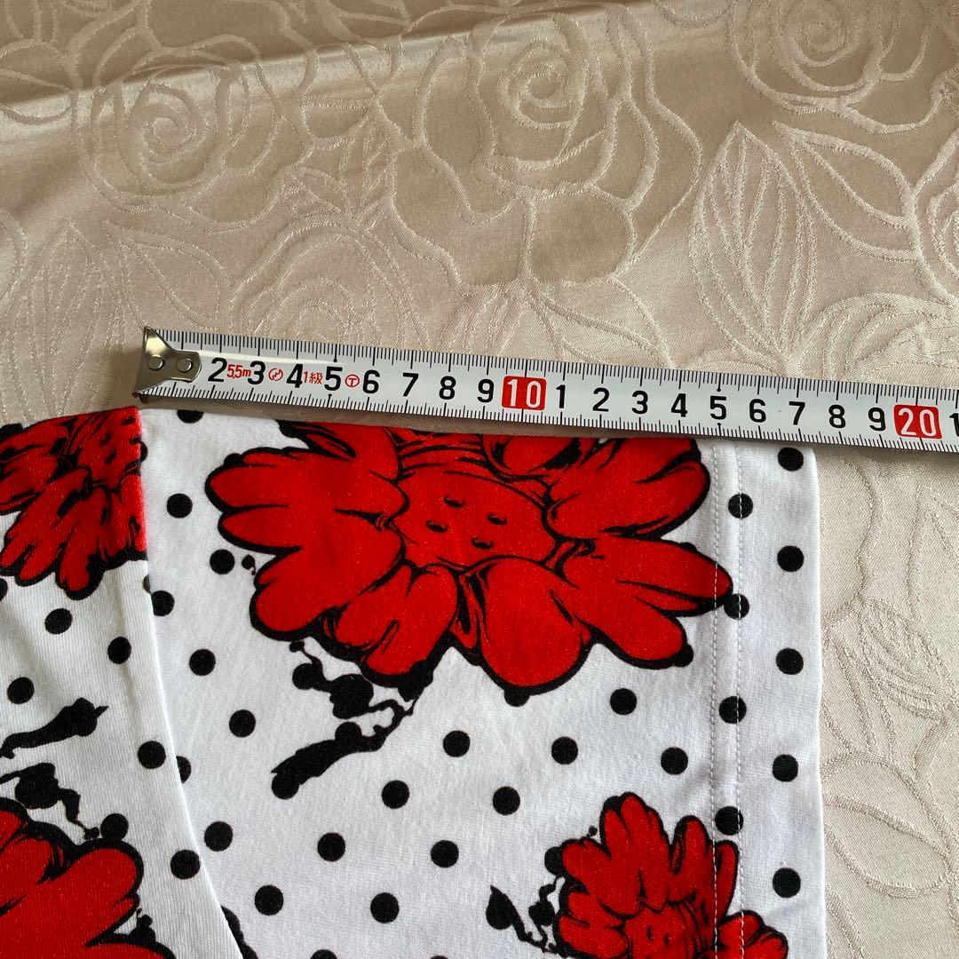 tao 赤い花柄 水玉模様 半袖Tシャツ tao 赤い花柄 水玉模様 半袖Tシャツ