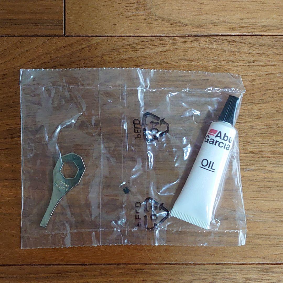 正規品定番 アブガルシア 5500CS RED IUN05-m84690086577 高品質通販