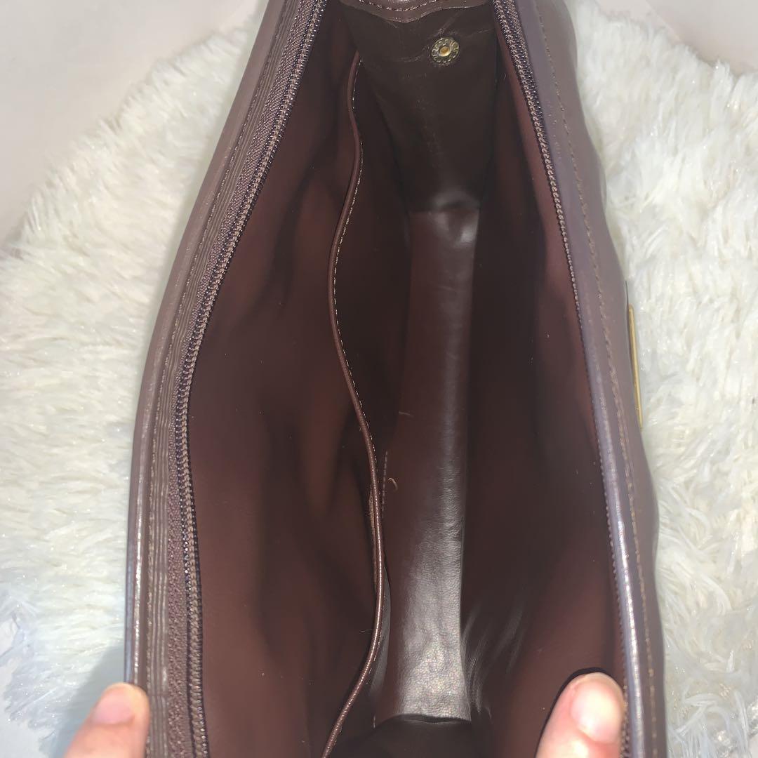 バーバリー　ノバチェック　クラッチバッグ　ロゴ金具　シャドーホース