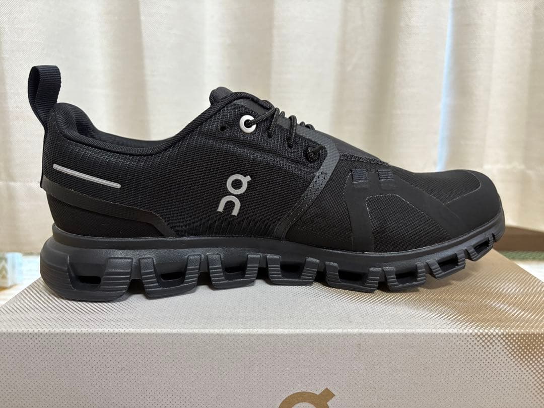 極美品 オン クラウド6 ウォータープルーフ25.5cm メンズ 極美品 オン クラウド6 ウォータープルーフ25.5cm メンズ