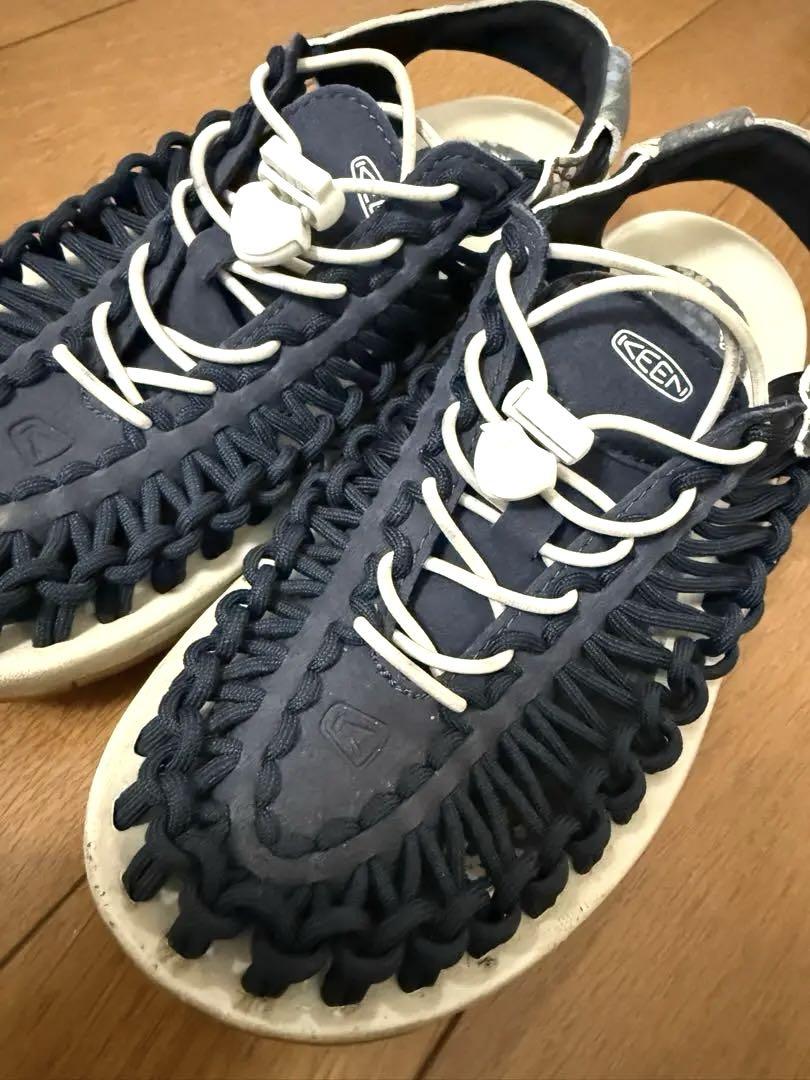 美品✨️】Keen スポーツ サンダル 25cm 花柄ネイビー