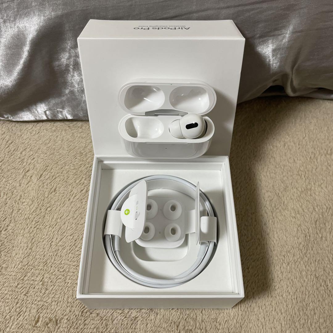 Apple AirPods Pro (第1世代) イヤフォン Amazon.com: Apple AirPods Pro (1st Generation) with MagSafe