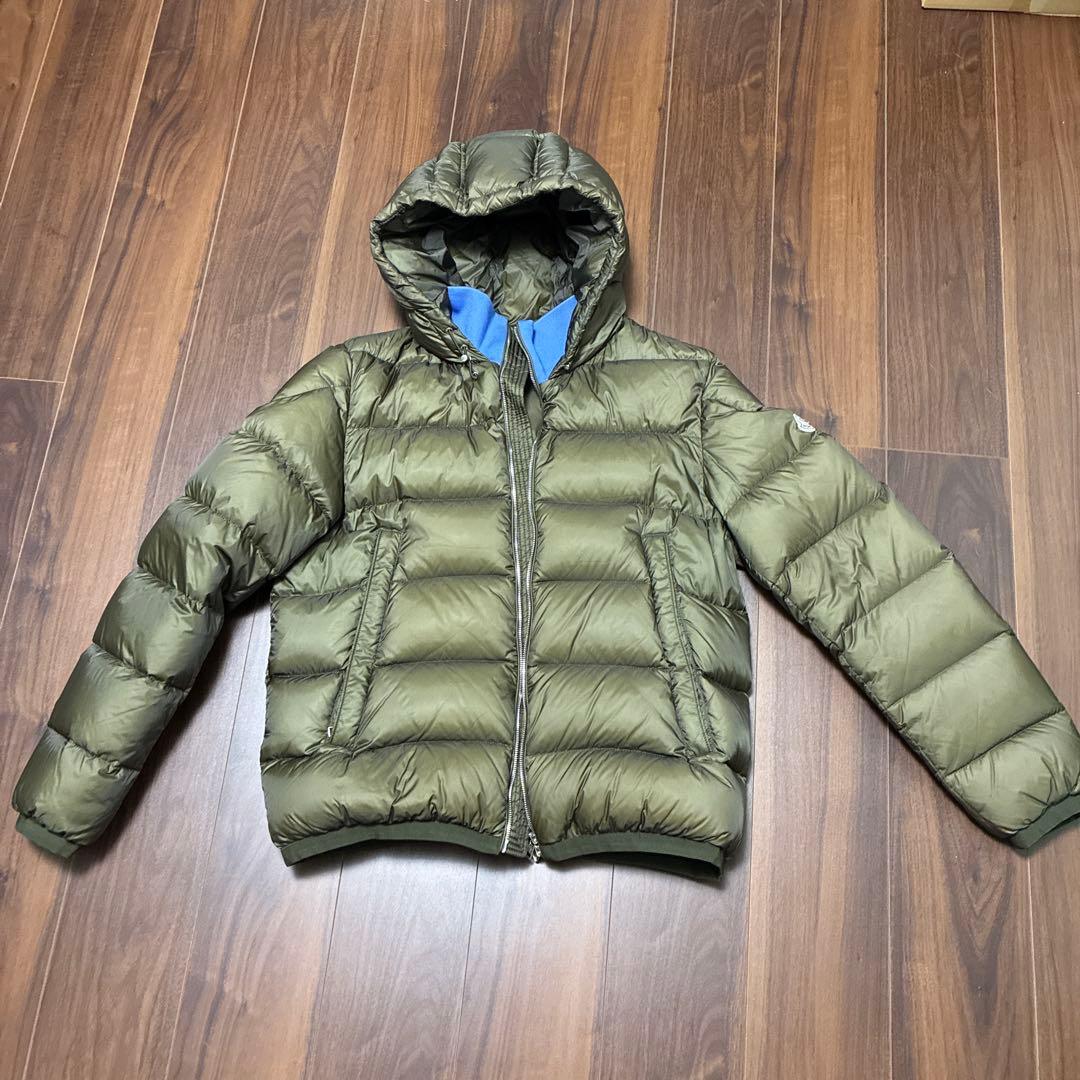 MONCLER フード付きダウンジャケット オリーブグリーン　サイズ5