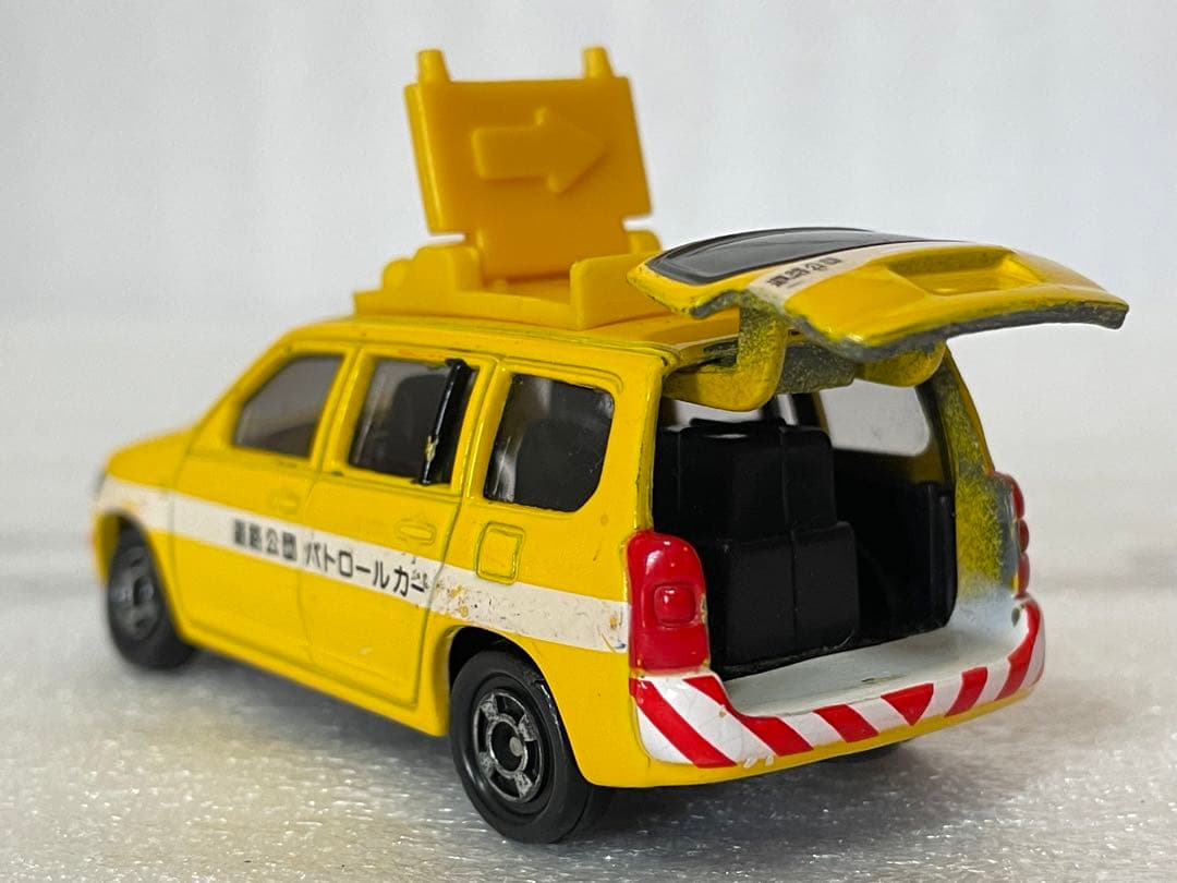 r様専用 トミカ トヨタ プロボックス 道路公団 パトロールカー