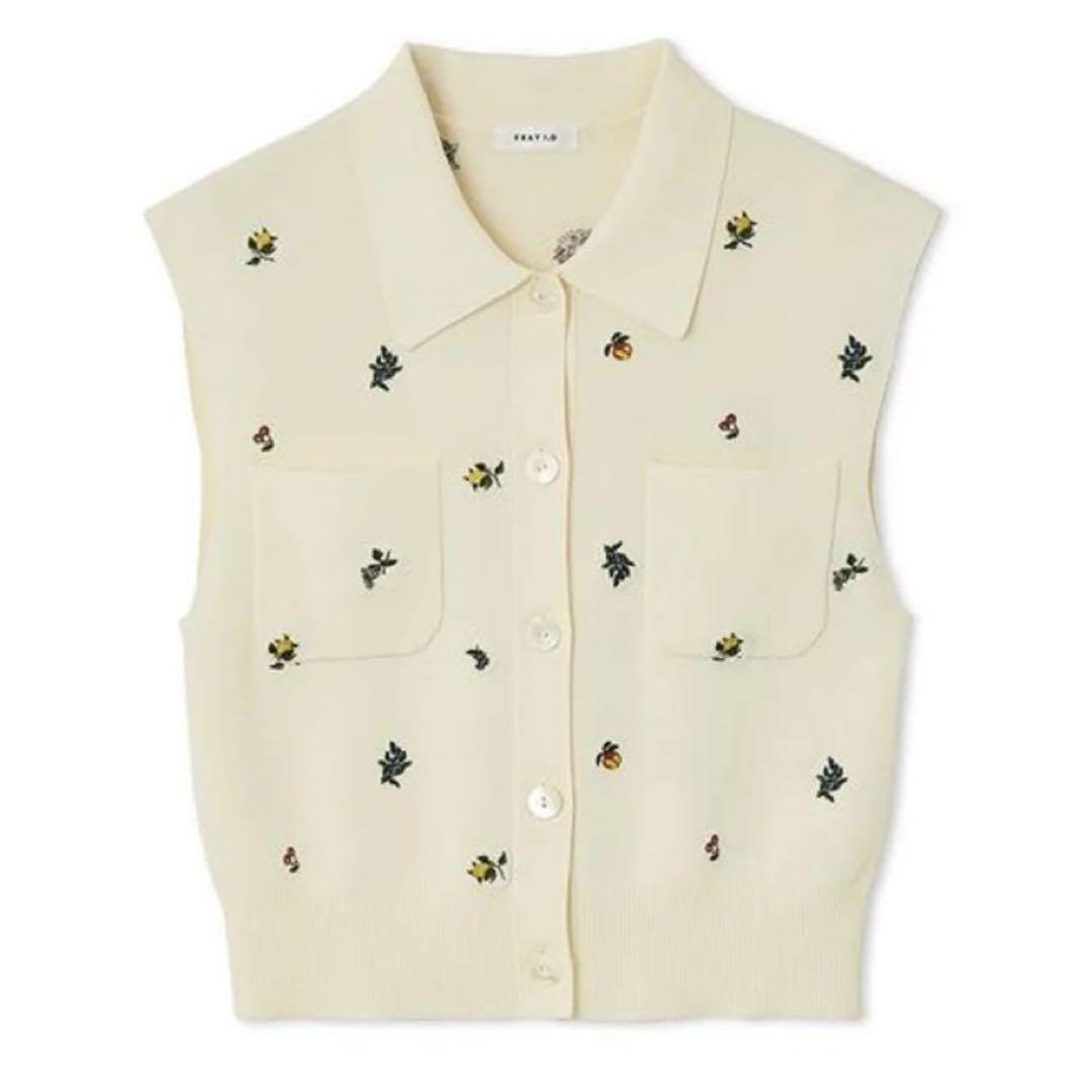 【新品未使用】FRAY I.D♡フルーツ刺繍ポロカラーノースリニットジレ